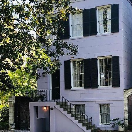 Savannah Sojourn - Time Travelers Retreat 1853 Exterior photo